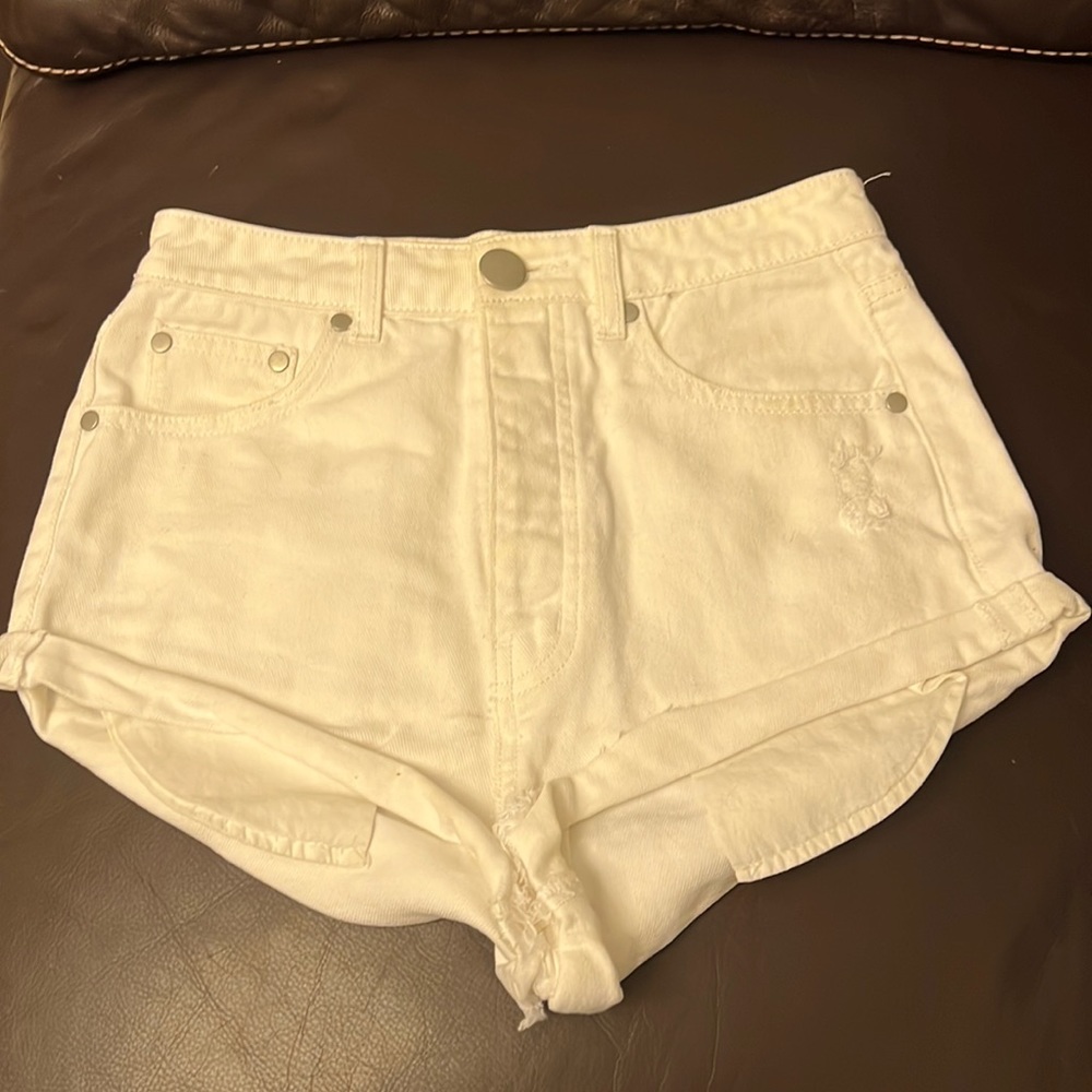Nikkis Beach House Jean Shorts
